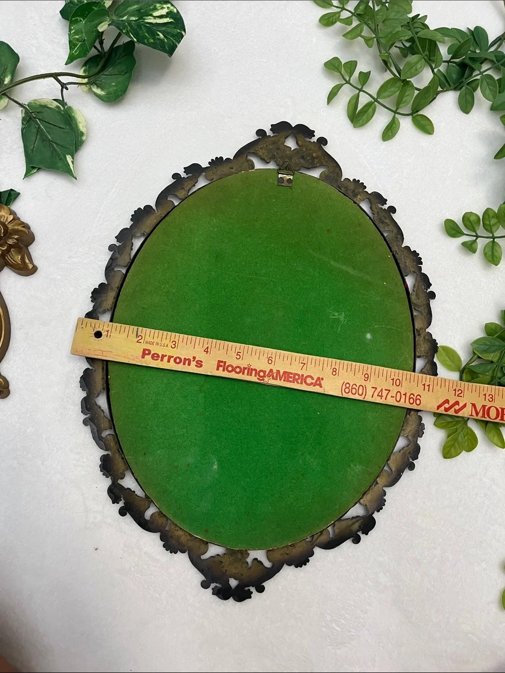 Vintage Ornate Bubble Glass Frame with “The Artists Sister”